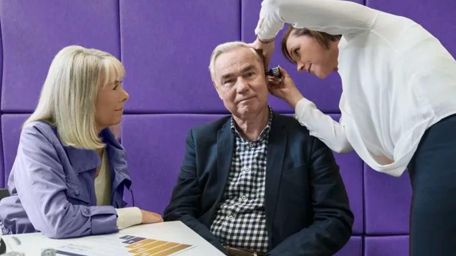 Man getting a hearing test at HearUSA